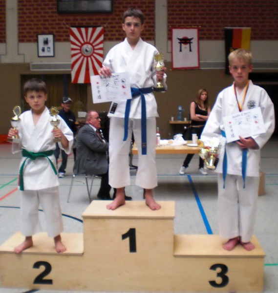 Kumite boys (10-13 years) medals